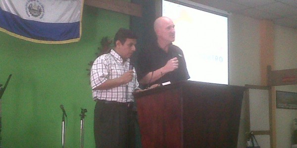 Pastor Steve Kellar preaching in San Salvador.